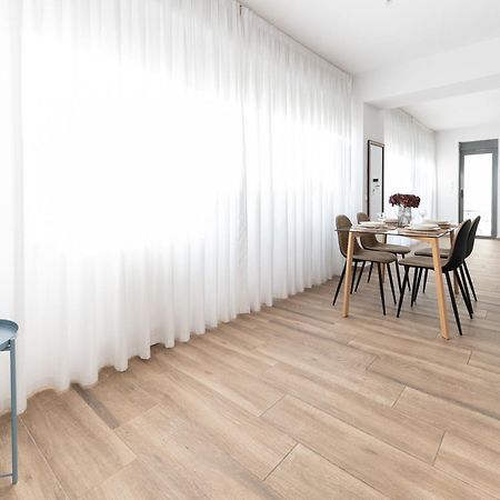 Stylish Spacious Apartment In Palaio Faliro Athen Eksteriør billede