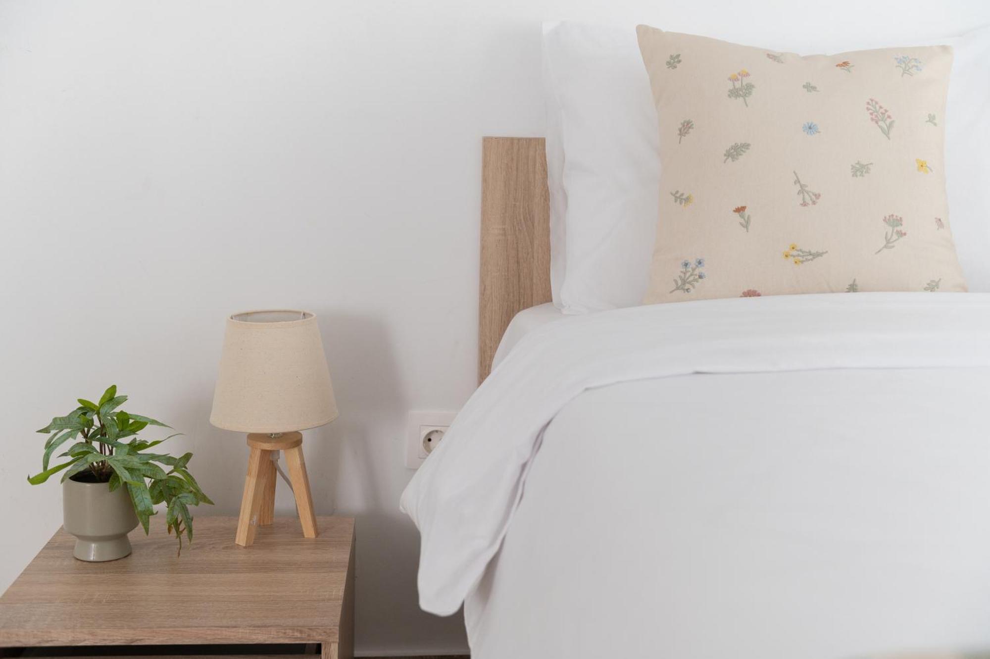 Stylish Spacious Apartment In Palaio Faliro Athen Eksteriør billede